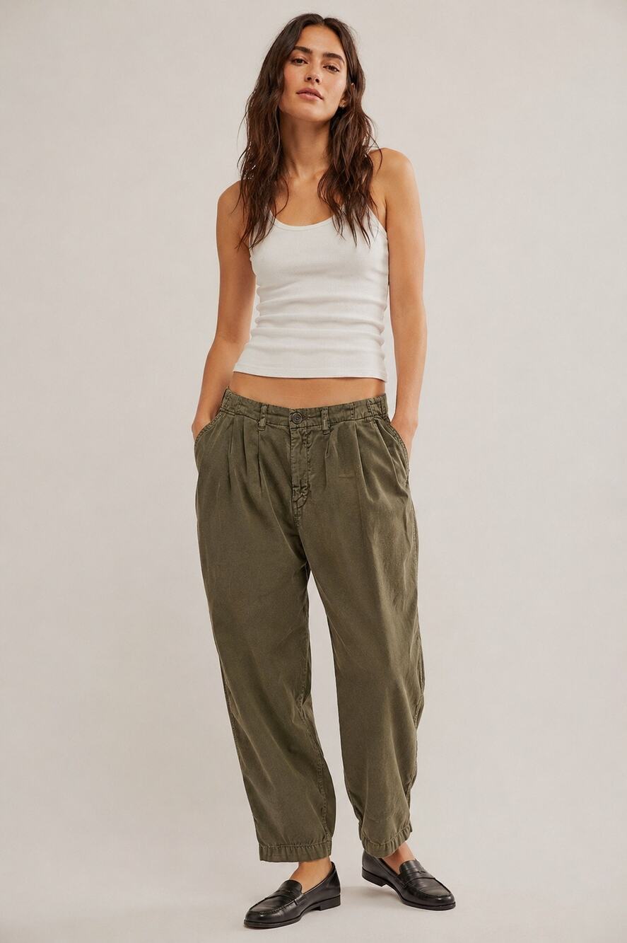 Free People Abby Chino Olive Green Pleated Tapered Ankle Pants - Size 4